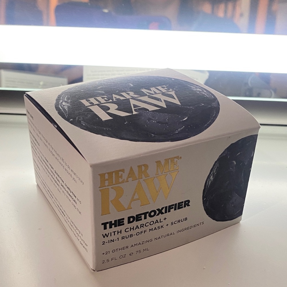 Hear Me Raw The Detoxifier with Charcoal rub off face mask and scrub